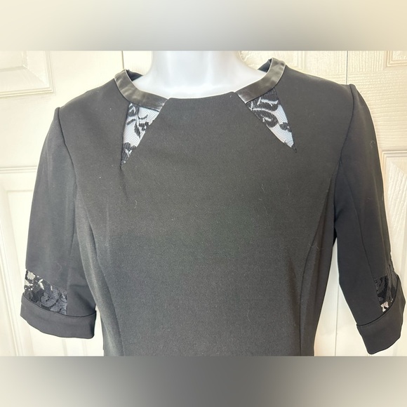 New TAYLOR Black Ponte Knit Sheath Dress Faux Leather Trim Lace Insets Shift - Picture 3 of 9